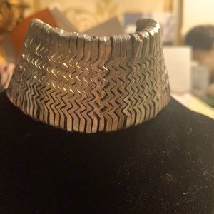 Modern Silver Bracelet - unisex- 8”